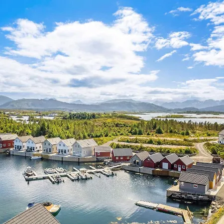 Holiday Averoy Viii Feriehus *